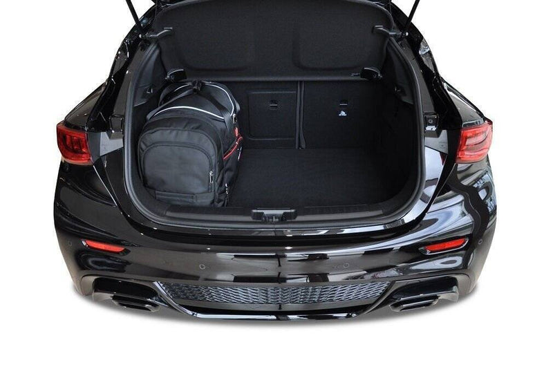 Kjust reistassenset geschikt voor Infiniti Q30 (2015-2020)