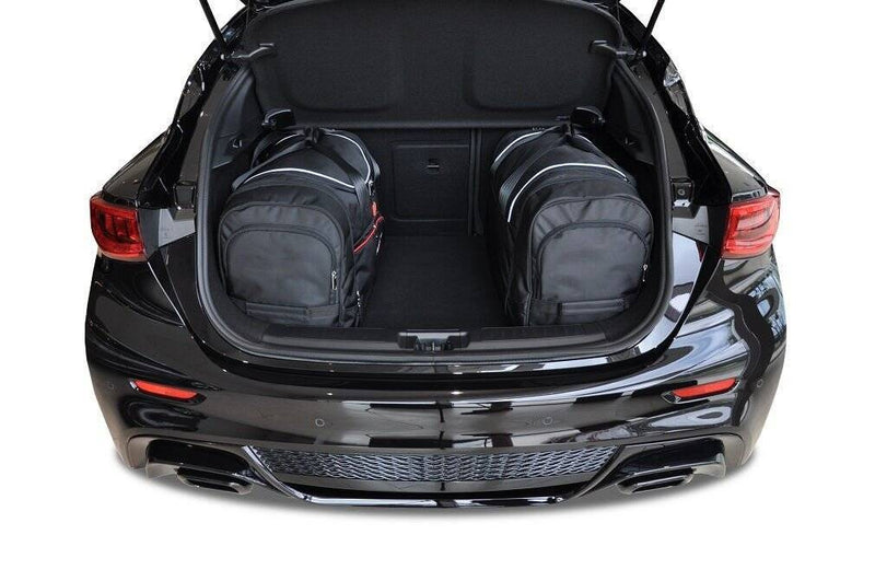 Kjust reistassenset geschikt voor Infiniti Q30 (2015-2020)