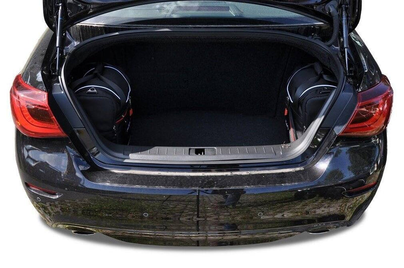 Kjust reistassenset geschikt voor Infiniti Q70 Sedan (2013-2019)